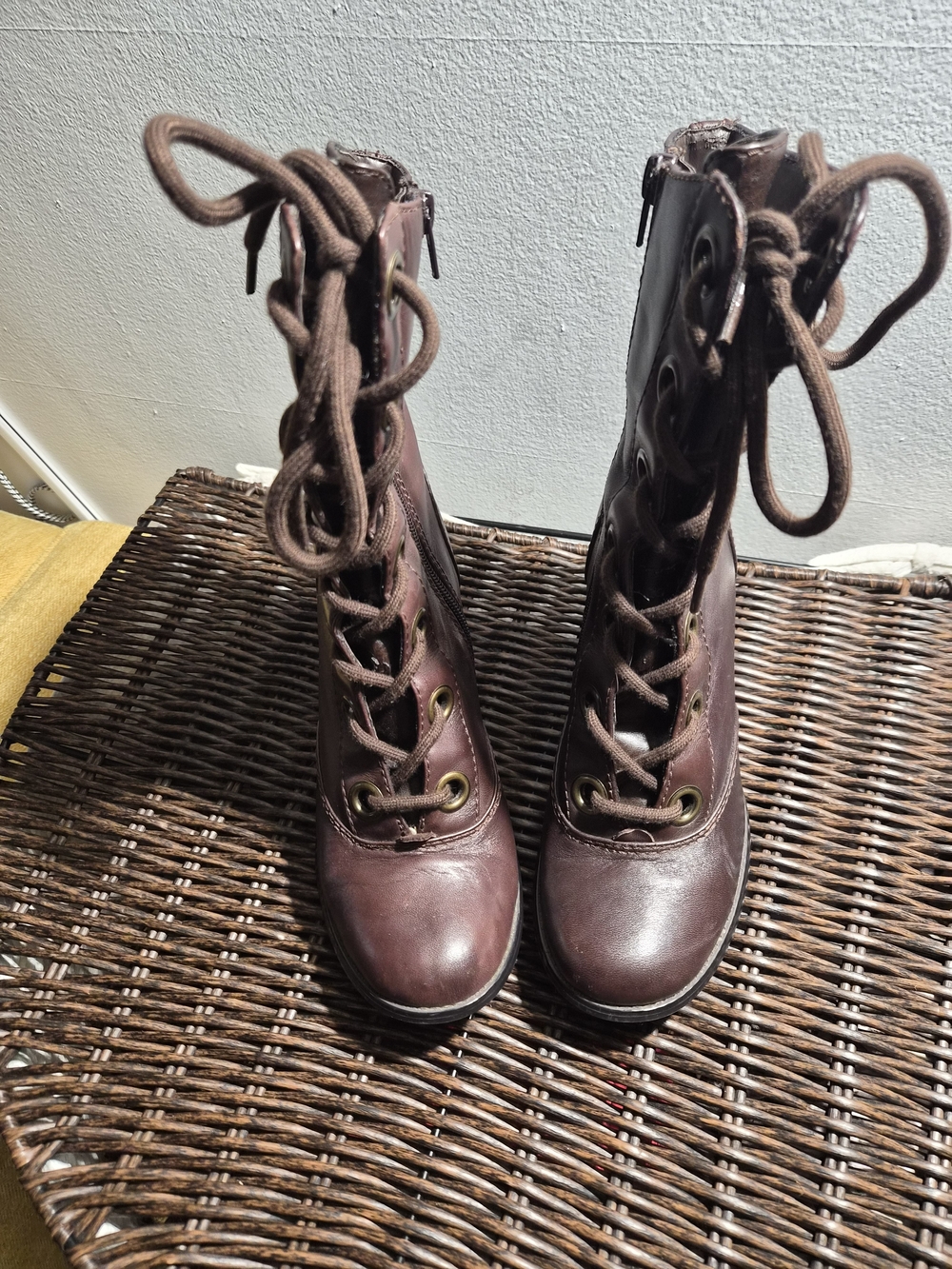 Steve Madden Lace-Up Burgundy Leather Ankle Boots